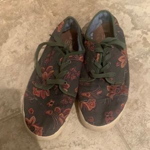 Paisley print Toms